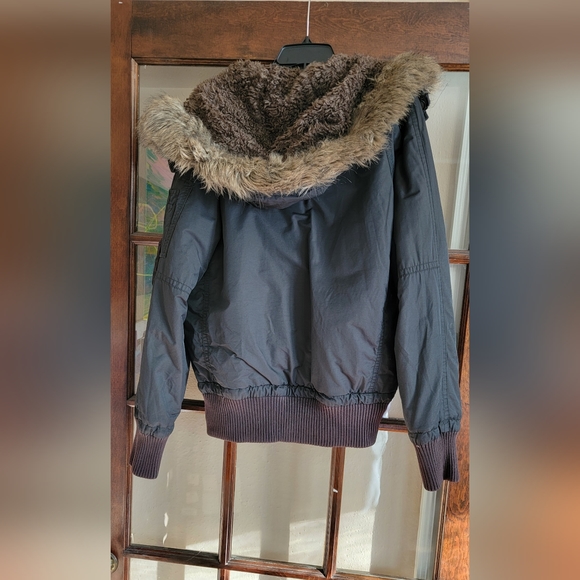 American Eagle Outfitters Women's Fur lined Hooded Coat size S/P - Picture 11 of 12